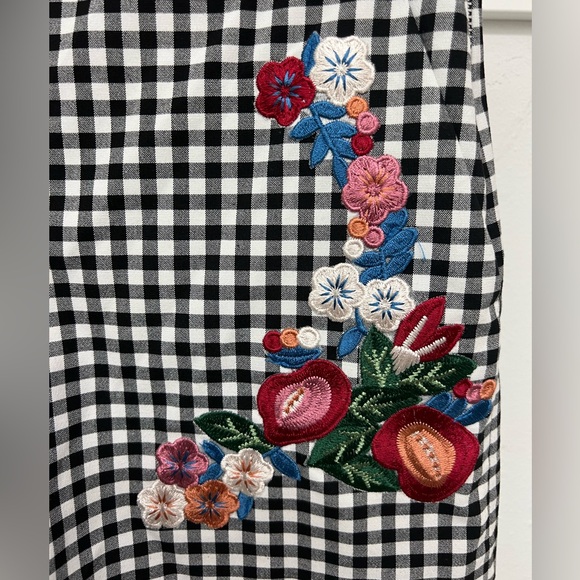 Zara High Waisted Shorts Gingham Floral Embroidered Size M Checkered Black White - Picture 5 of 5